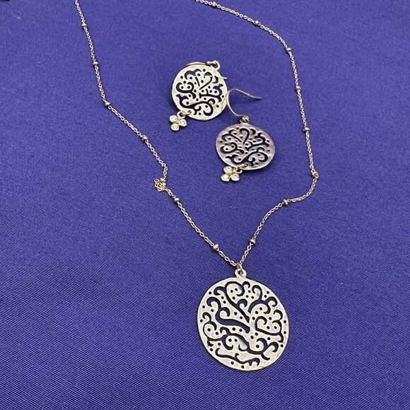 Silpada Sterling “Cut Above” Round Scroll Disc Necklace and Earrings Set - Picture 1 of 16